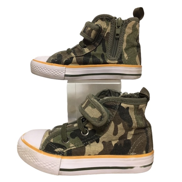 Joe Fresh Toddler Boys Camo high-top sneakers - Picture 1 of 9